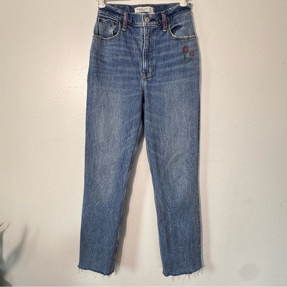 Abercrombie & Fitch Curve Love Ultra High Rise 90s Straight Floral Boho Jeans 25 - Picture 2 of 13